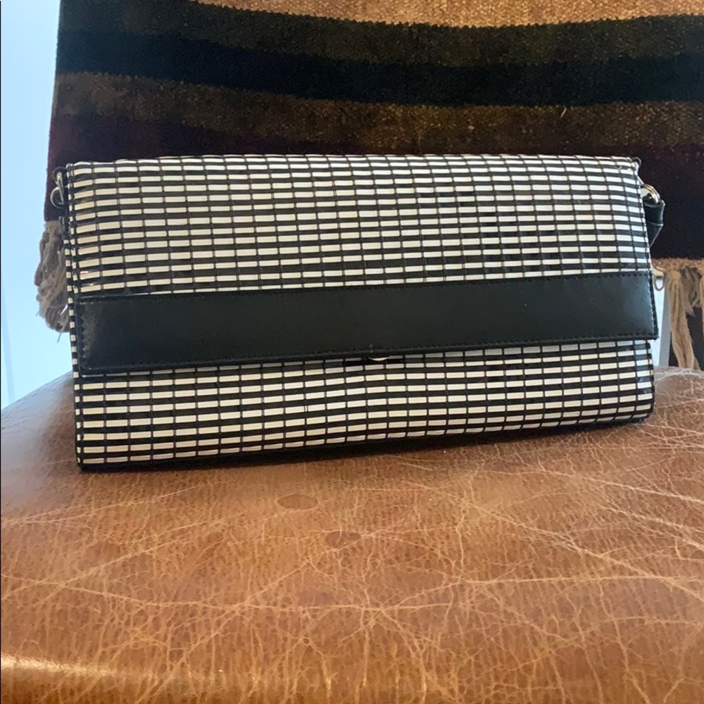 Black hand bag